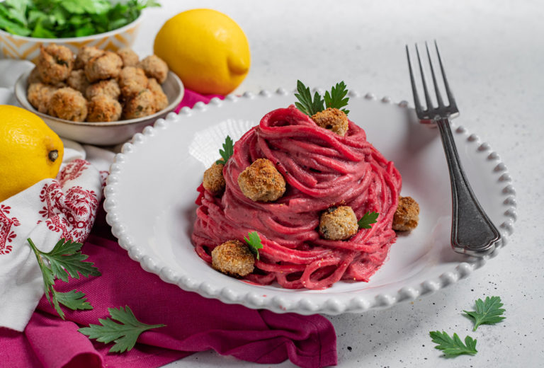 Spaghetti alla barbabietola e polpette di vitello
